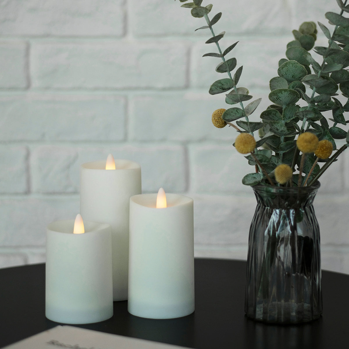 VIVIDA-PLASTIC,flameless LED Battery Operated  Candles with remote-IP44