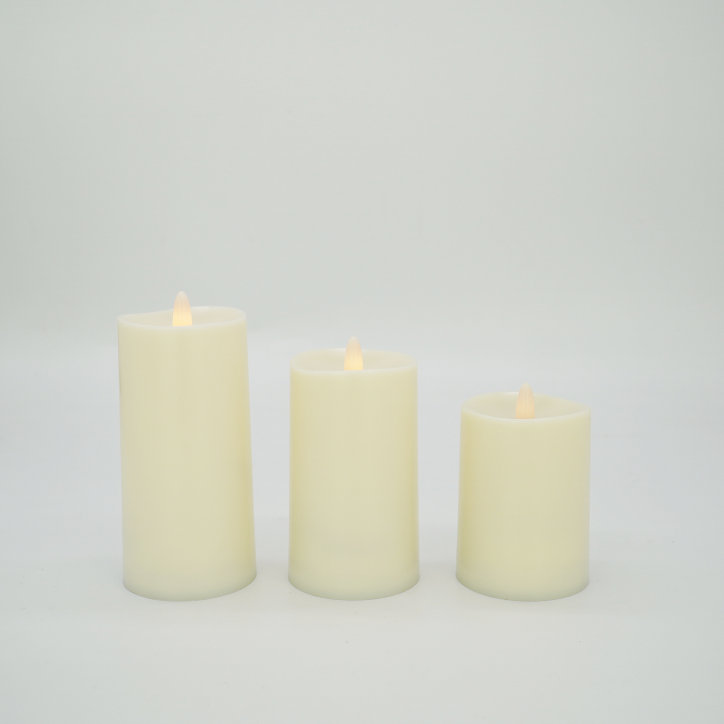 VIVIDA-PLASTIC,flameless LED Battery Operated  Candles with remote-IP44